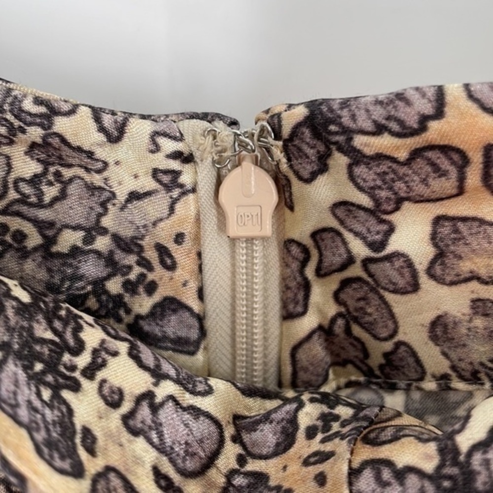 WHISTLES Big Cat Printed Satin Trouser Pants - Picture 7 of 16